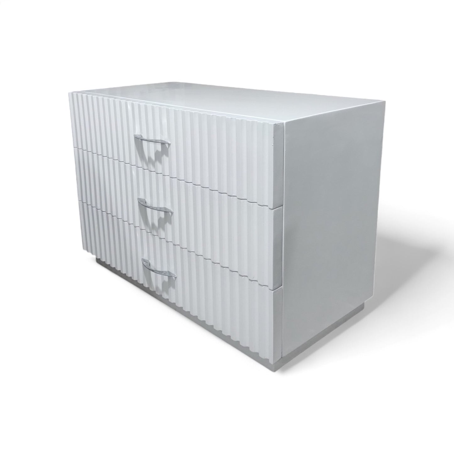 Modern White Fluted 3-Drawer Plywood and MDF Dresser with Elegant Silver Chrome Handles