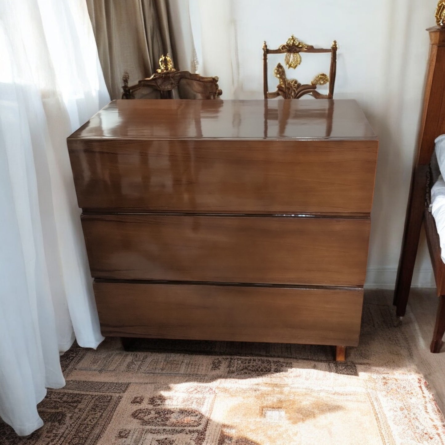 chest of drawers light walnut colour crafted from wood with glossy finish Solid Wood Free Standing Chest of Drawers (Finish Color - light walnut, Door Type- Framed Sliding, Pre-assembled)